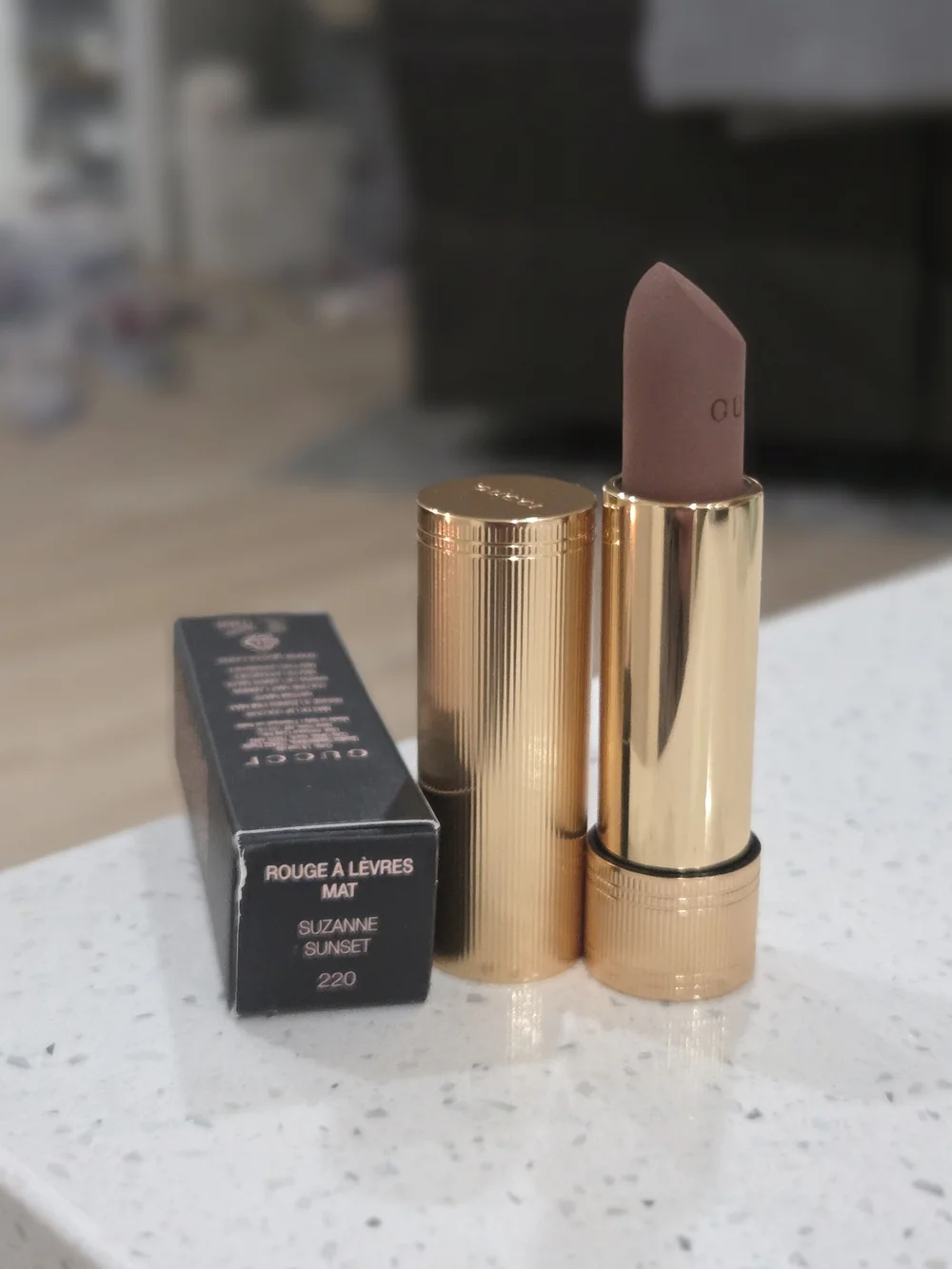 Gucci Matte Lipstick Suzanne Sunset 220 - Nude Pink